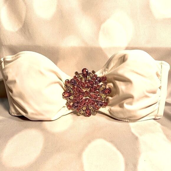 VICTORIAS SECRET WHITE DECORATIVE BANDEAU TOP - Picture 1 of 4